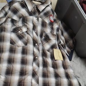 Wrangler Men's Brown Plaid Casual Button Down Shirt